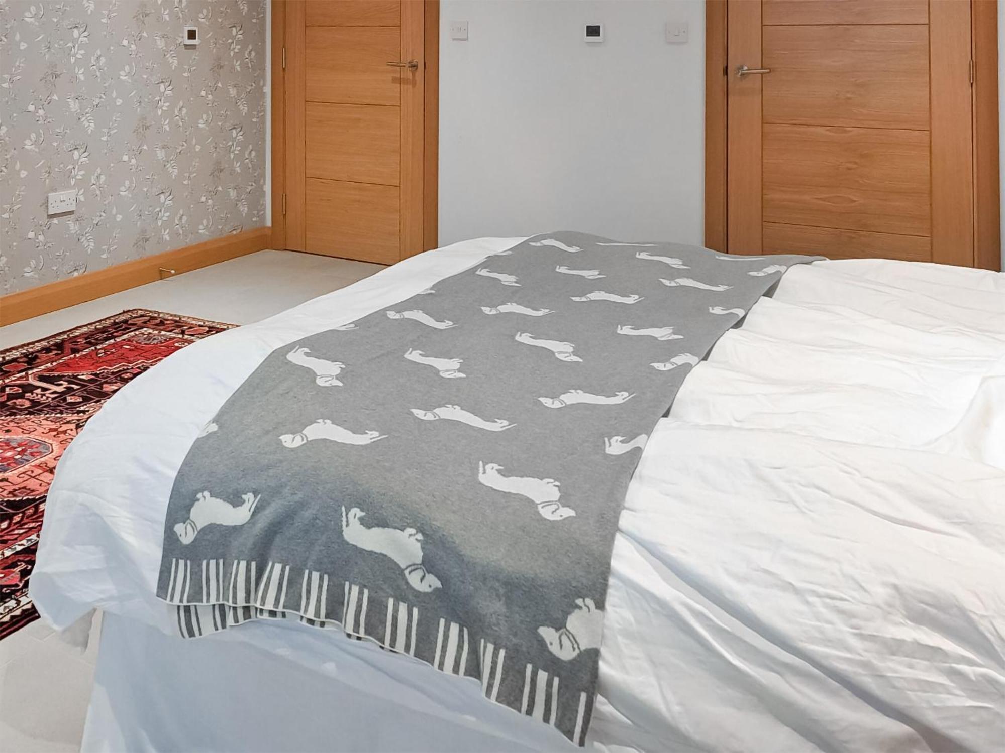 Park Barn Villa Whittington  Екстериор снимка