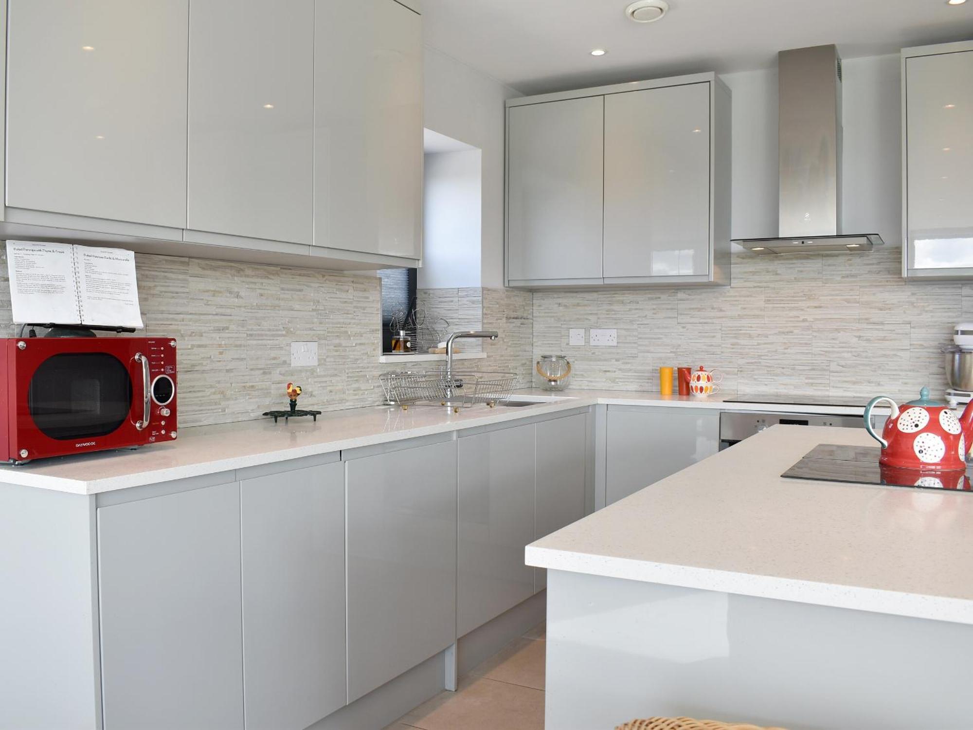 Park Barn Villa Whittington  Екстериор снимка